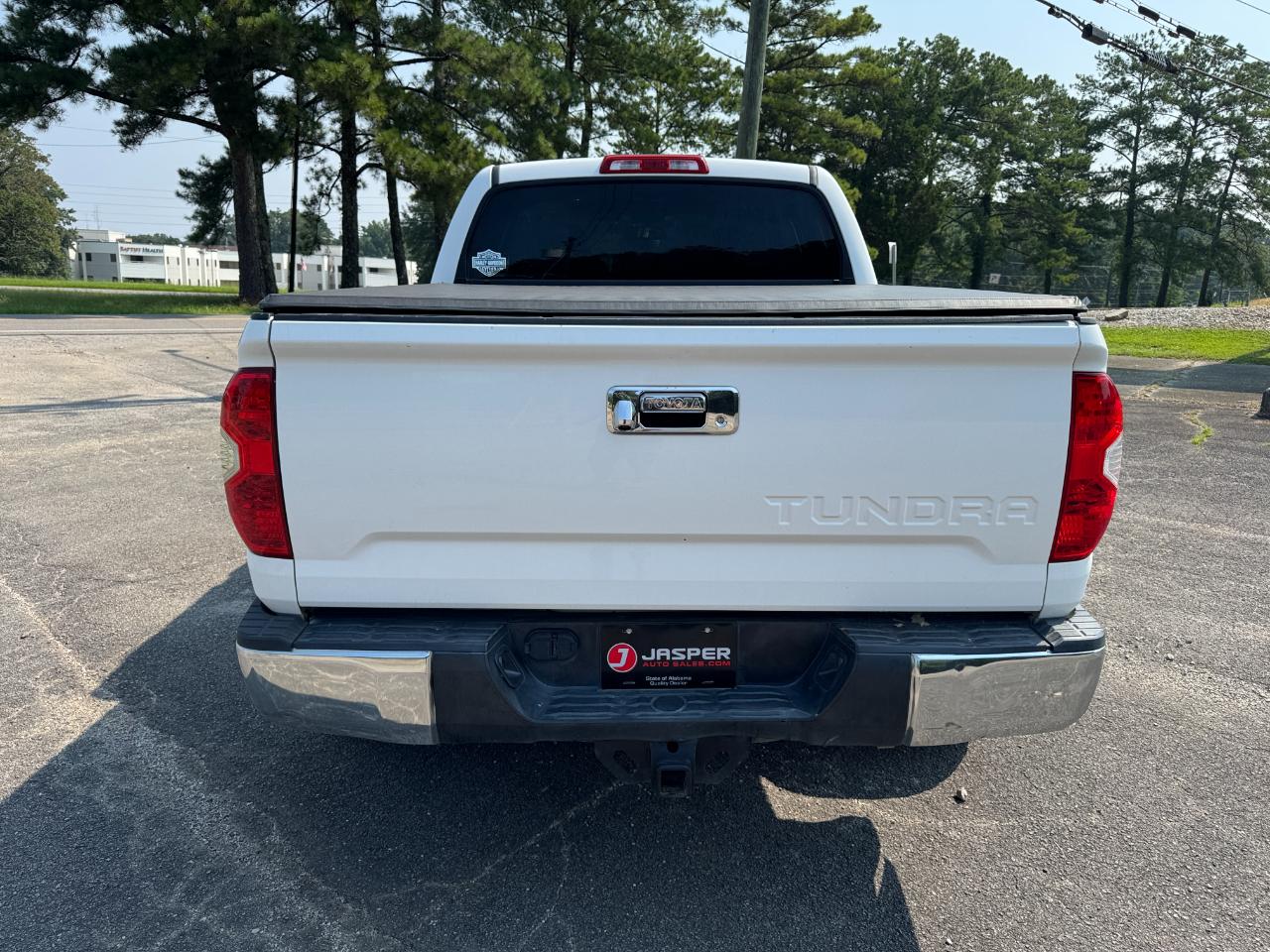 Toyota Tundra Limited 5.7L CrewMax 2WD 2015