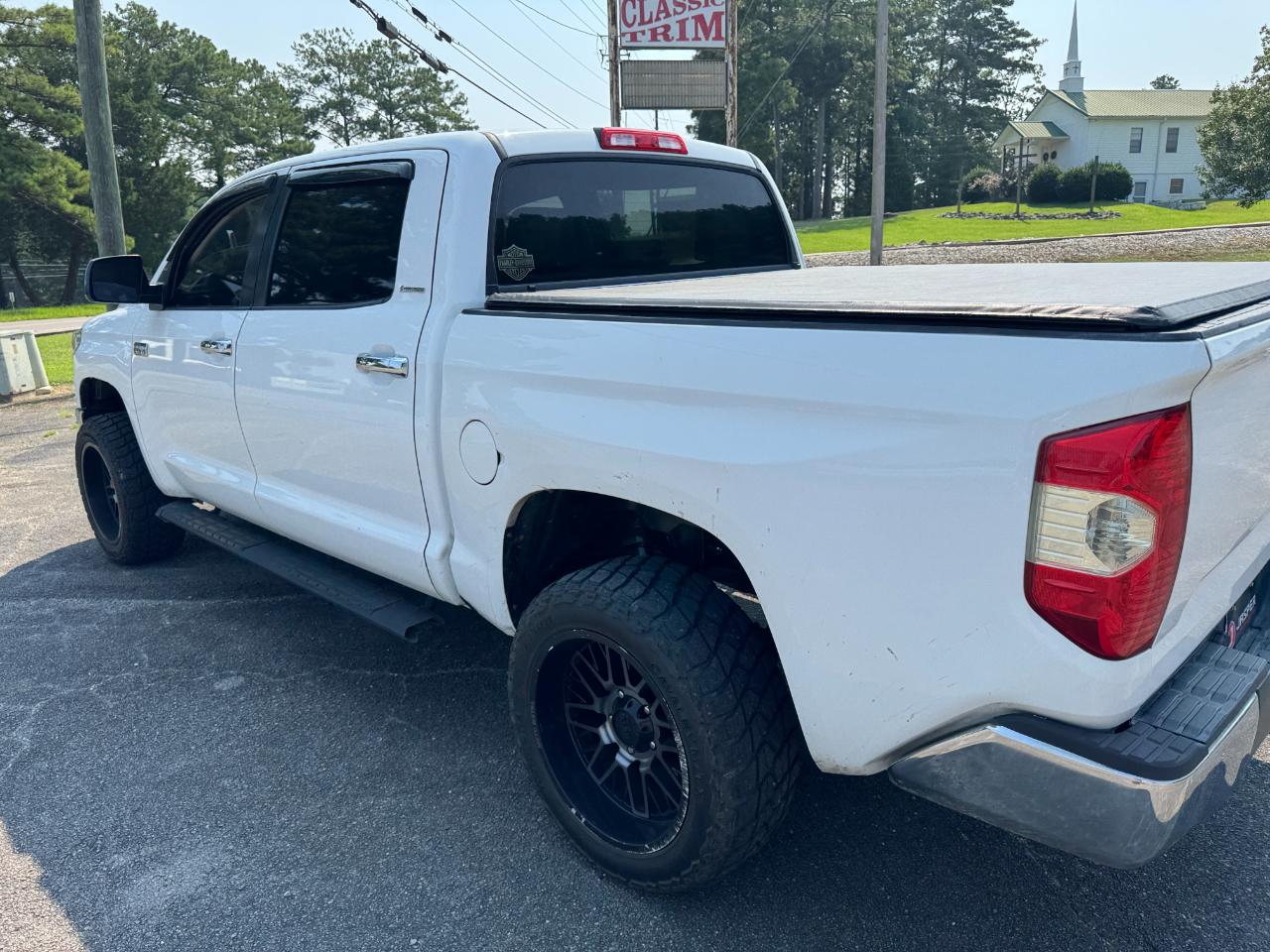 Toyota Tundra Limited 5.7L CrewMax 2WD 2015