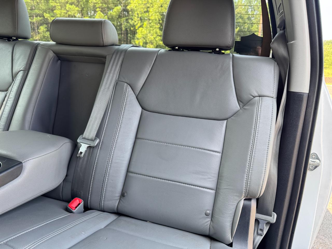 Toyota Tundra Limited 5.7L CrewMax 2WD 2015
