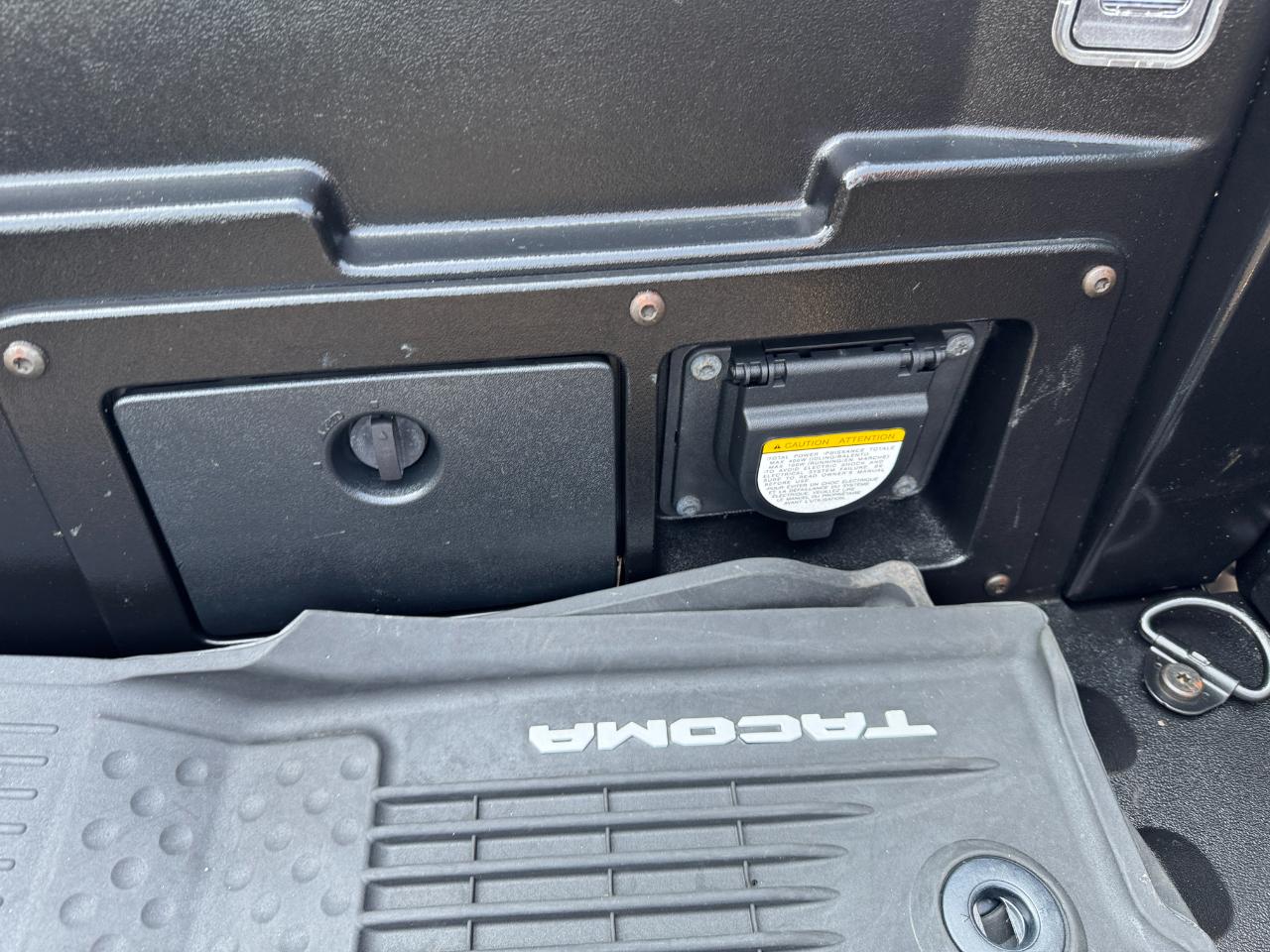 Toyota Tacoma TRD Off Road Double Cab 5' Bed V6 4x4 AT (Natl) 2020