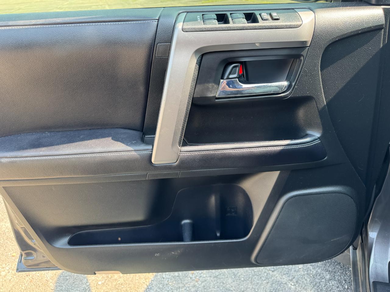 Toyota 4Runner SR5 Premium 2WD (Natl) 2017