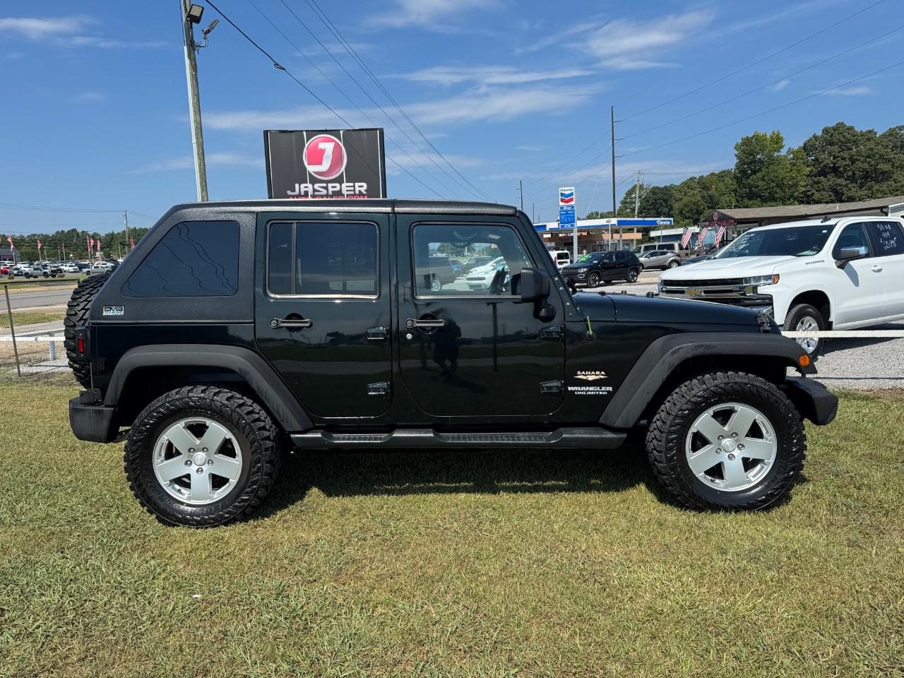 Jeep Wrangler Unlimited Sahara 4WD 2012