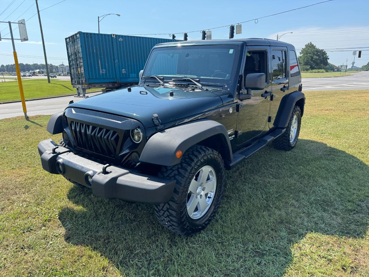 Jeep Wrangler Unlimited Sahara 4WD 2012