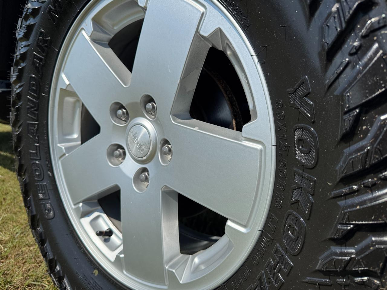 Jeep Wrangler Unlimited Sahara 4WD 2012