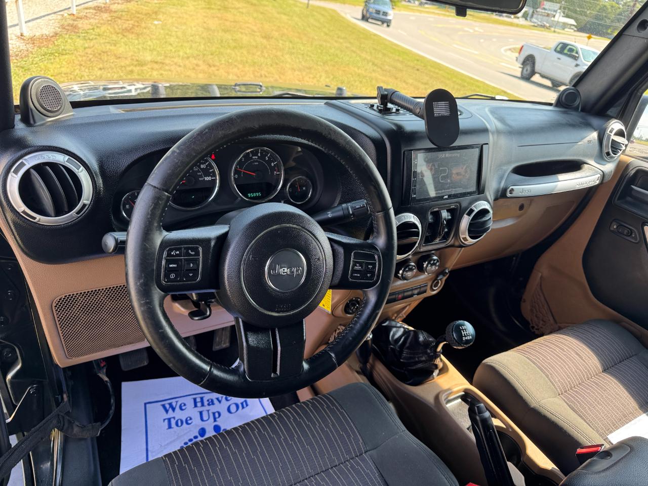 Jeep Wrangler Unlimited Sahara 4WD 2012