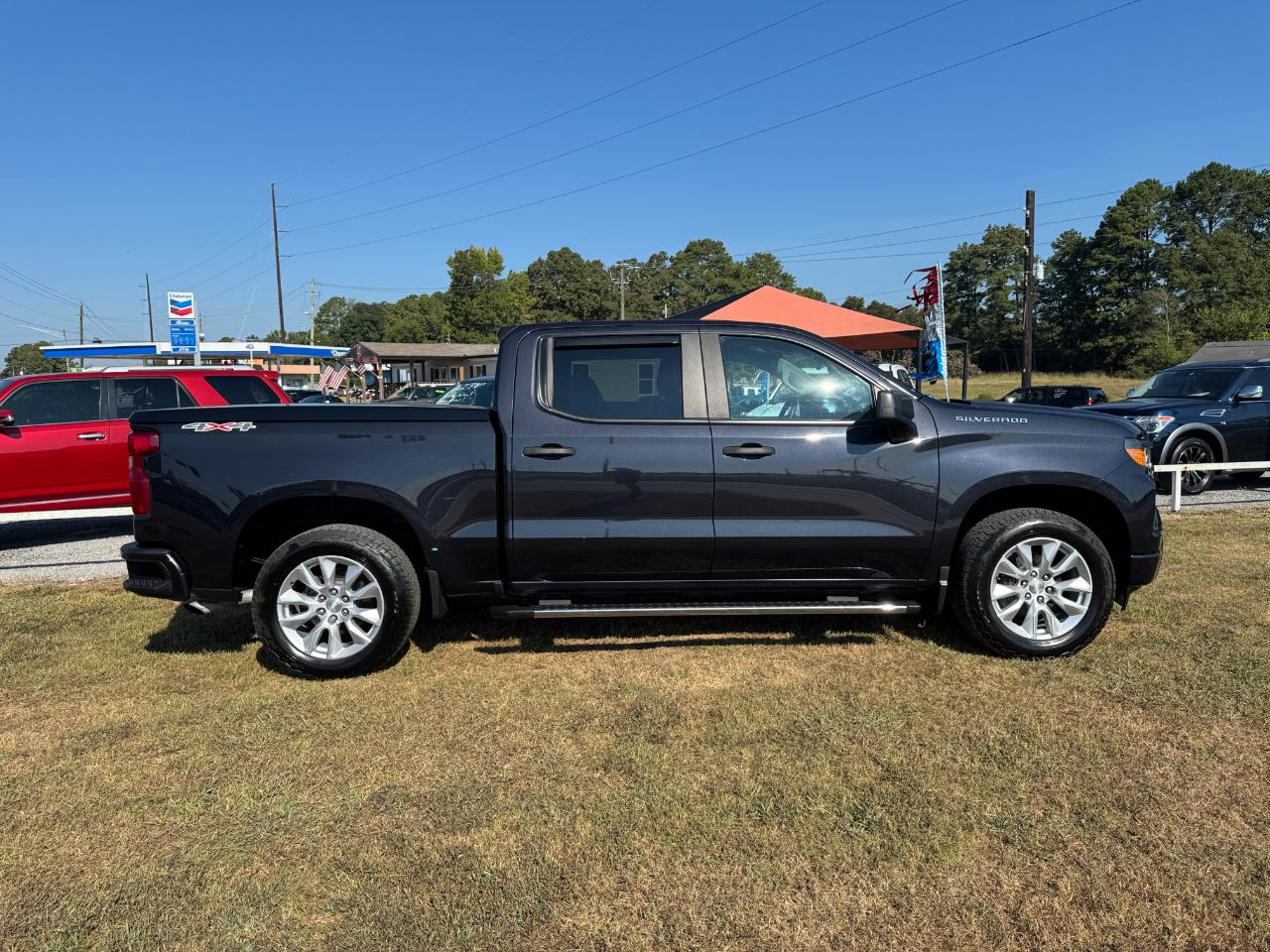Chevrolet Silverado 1500 Custom Crew Cab 4WD 2023