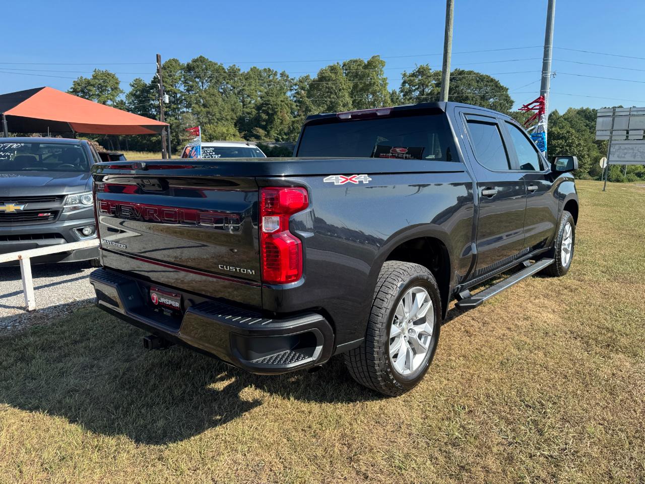 Chevrolet Silverado 1500 Custom Crew Cab 4WD 2023