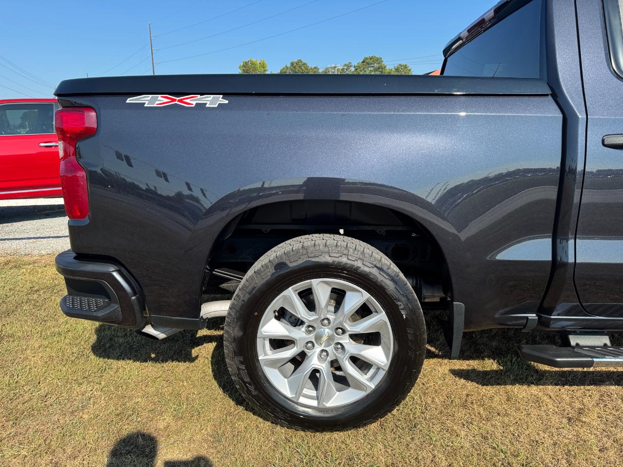 Chevrolet Silverado 1500 Custom Crew Cab 4WD 2023