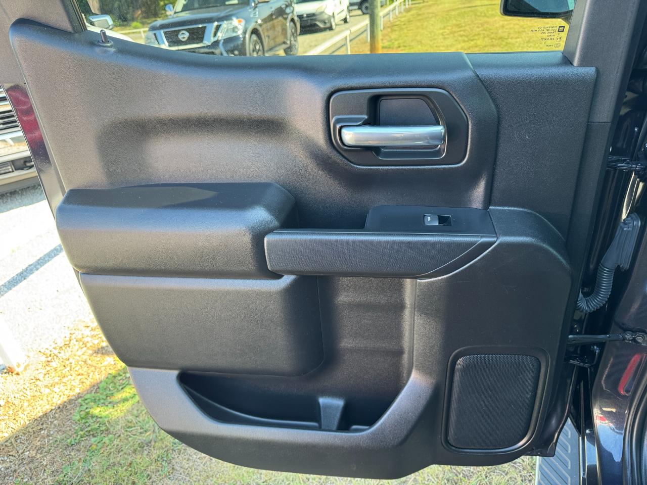 Chevrolet Silverado 1500 Custom Crew Cab 4WD 2023