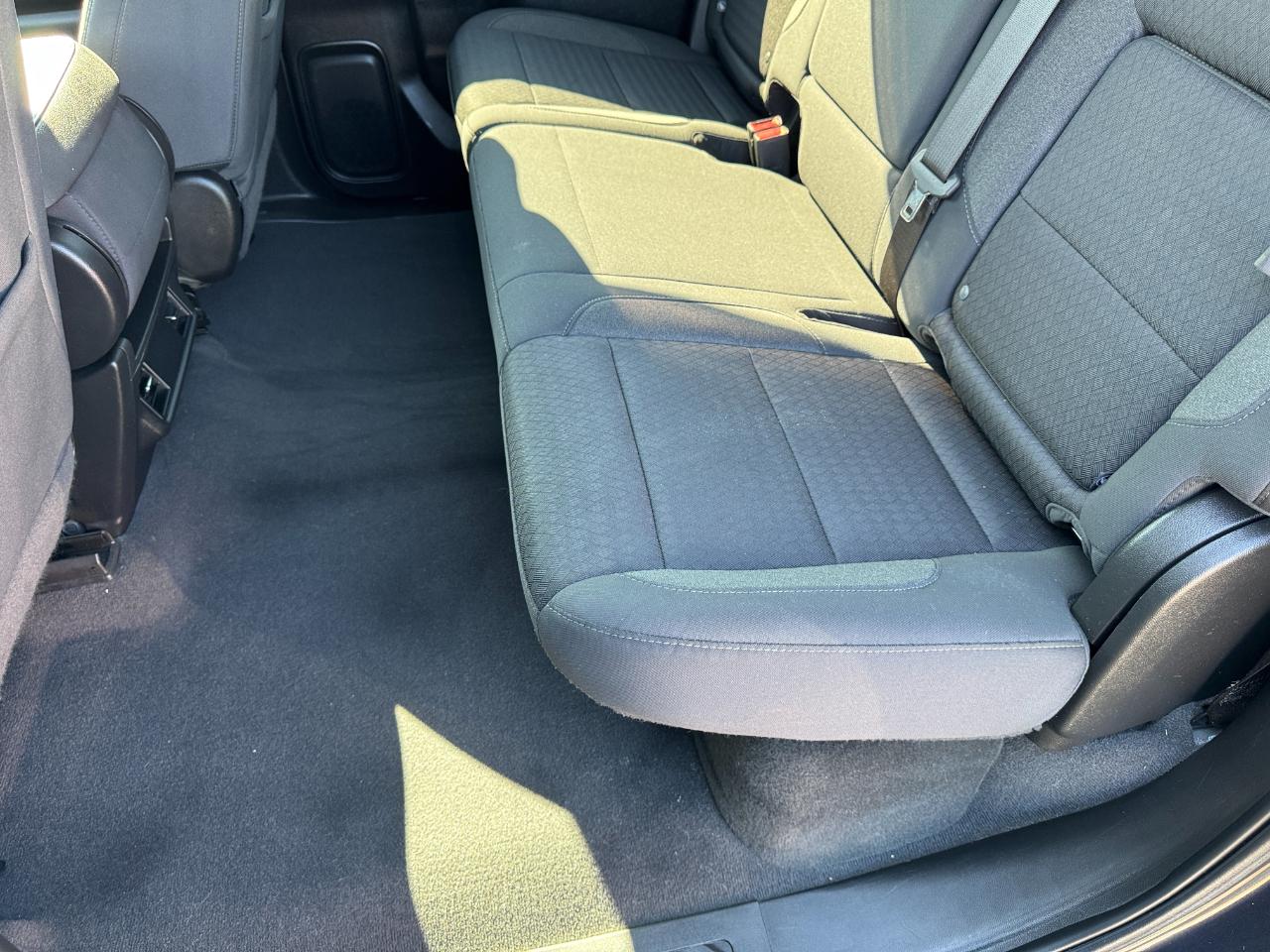 Chevrolet Silverado 1500 Custom Crew Cab 4WD 2023