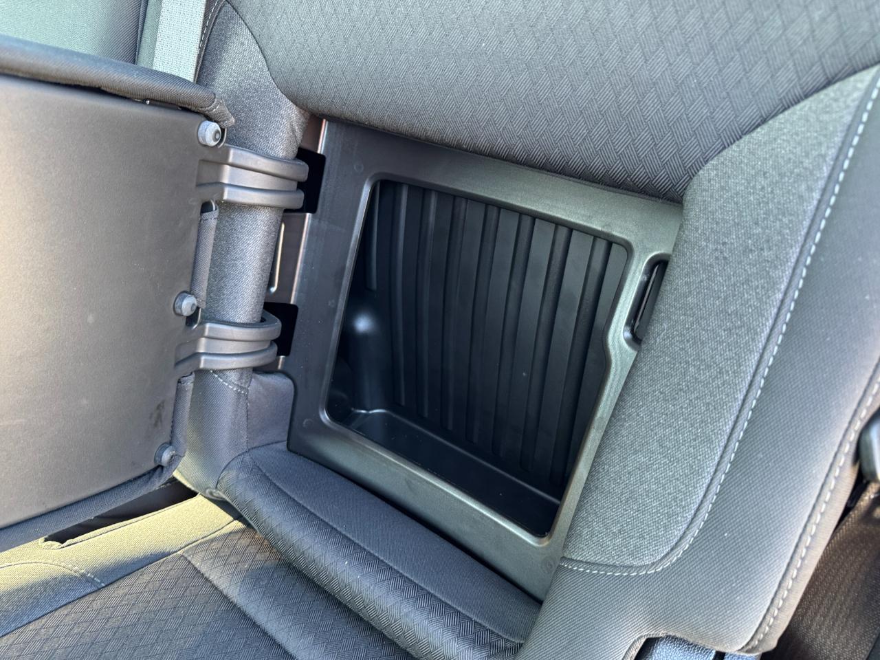Chevrolet Silverado 1500 Custom Crew Cab 4WD 2023