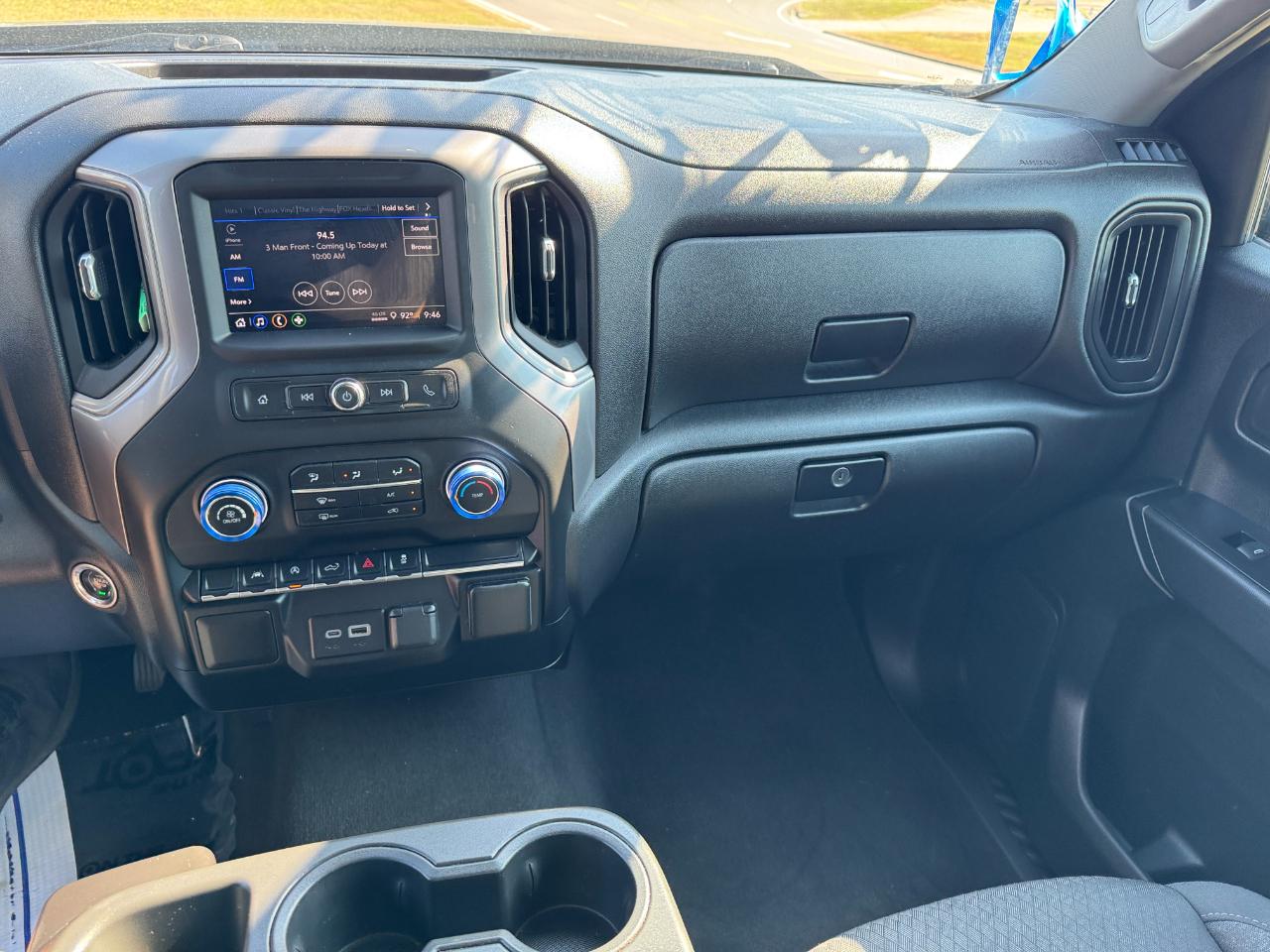 Chevrolet Silverado 1500 Custom Crew Cab 4WD 2023