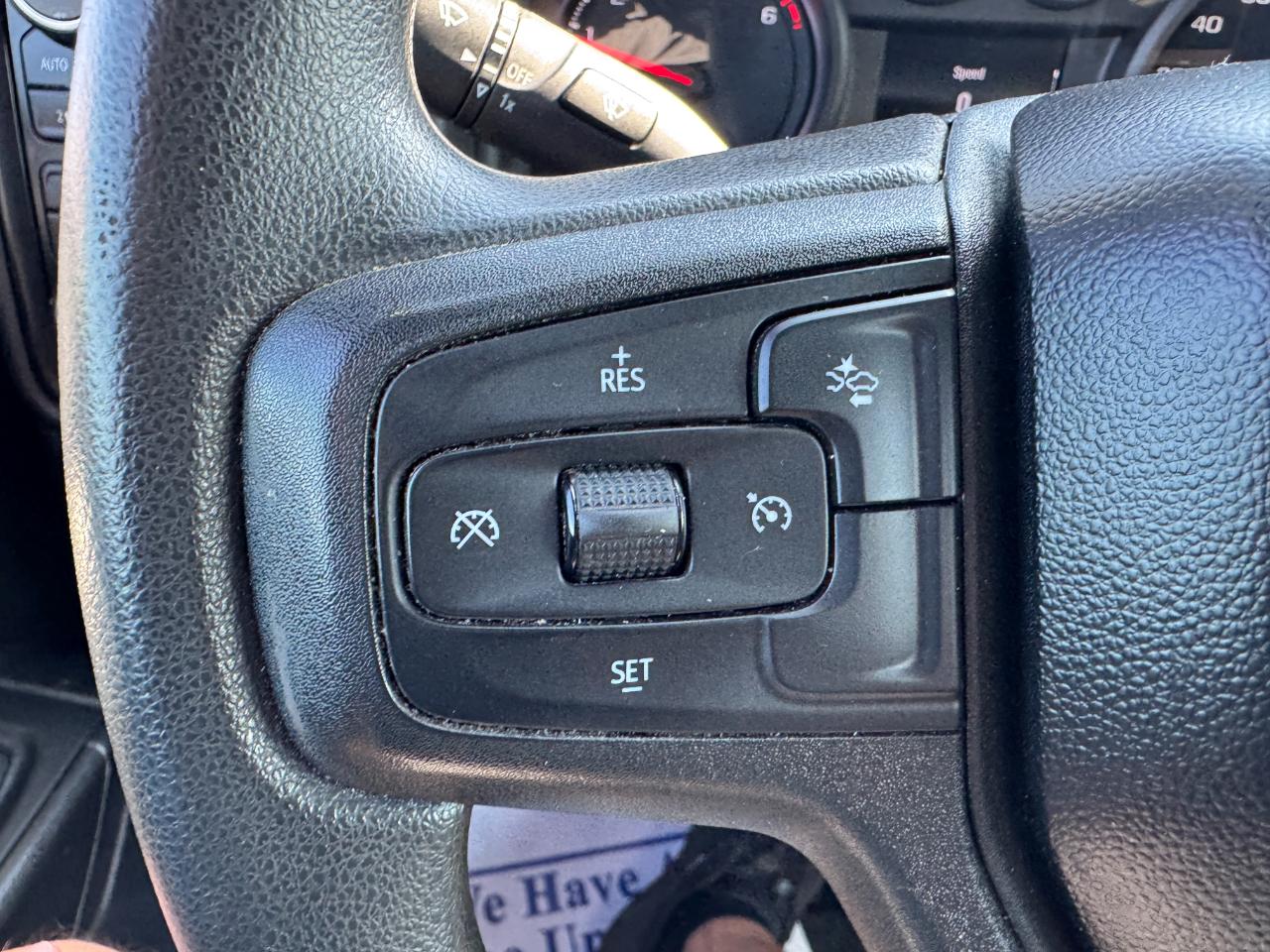 Chevrolet Silverado 1500 Custom Crew Cab 4WD 2023