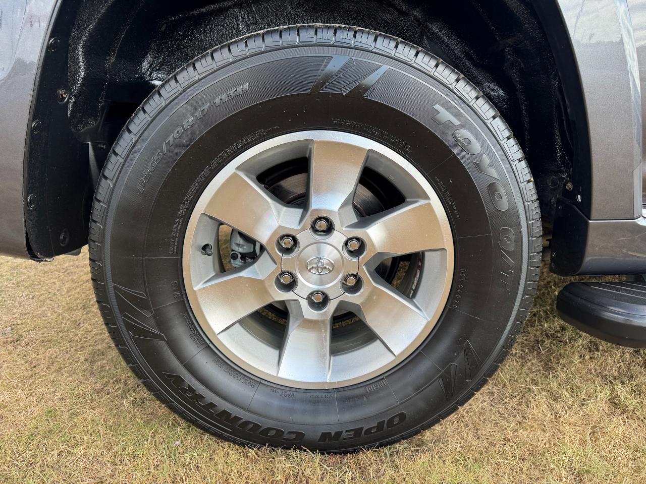 Toyota 4Runner SR5 2WD 2013