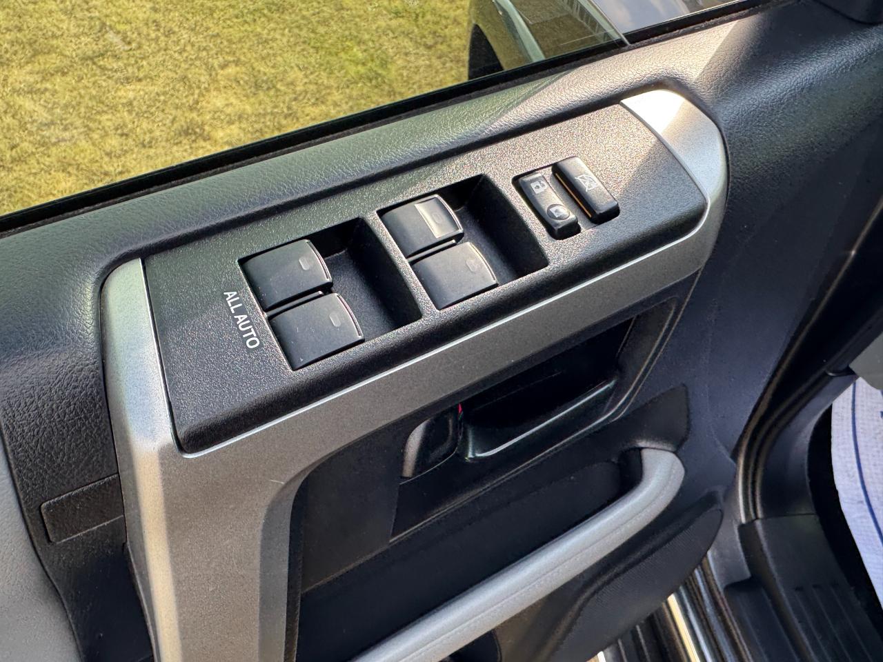 Toyota 4Runner SR5 2WD 2013