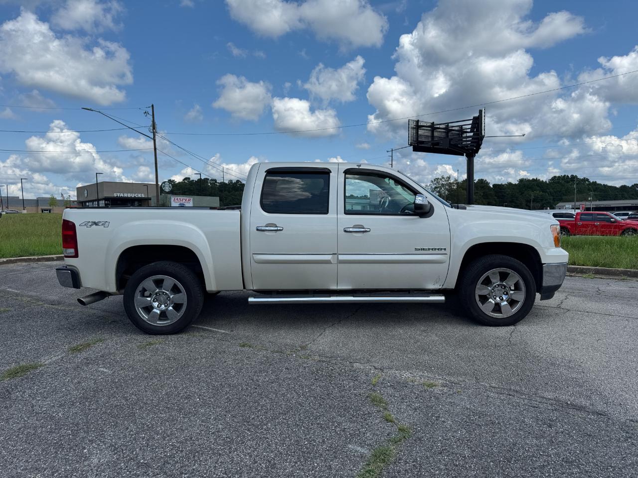 GMC Sierra 1500 SLT Crew Cab 4WD 2011