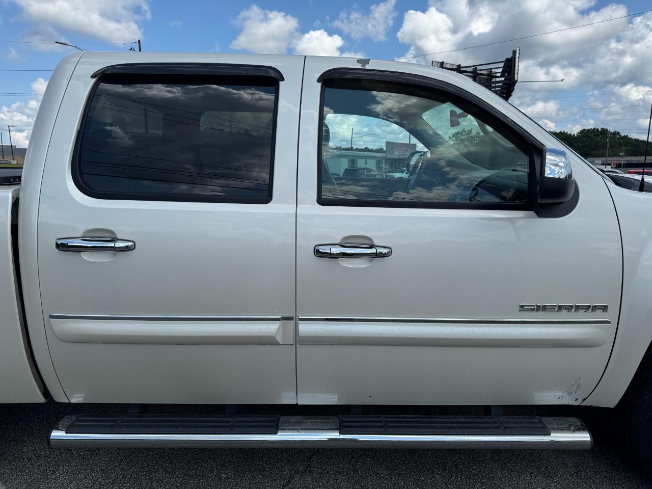 GMC Sierra 1500 SLT Crew Cab 4WD 2011