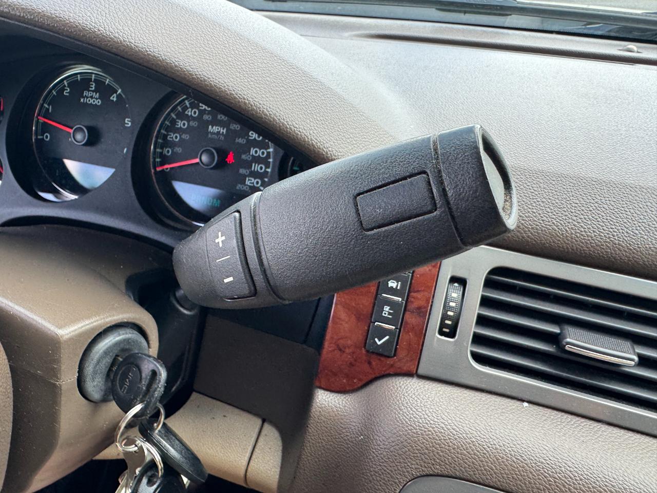 GMC Sierra 1500 SLT Crew Cab 4WD 2011