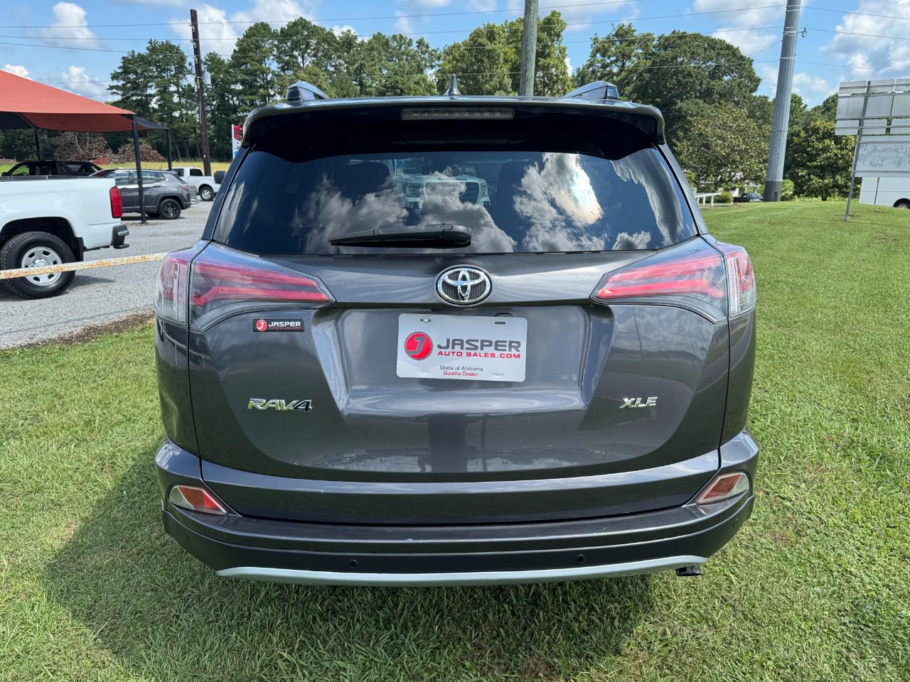 Toyota RAV4 XLE FWD 2017