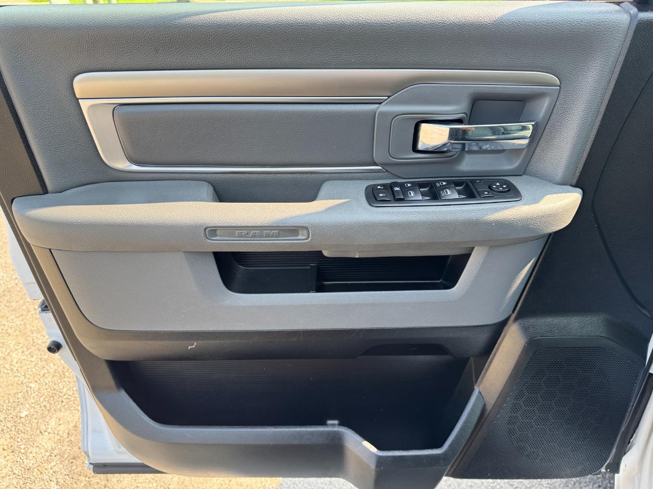 RAM 1500 Classic SLT Crew Cab LWB 2WD 2020
