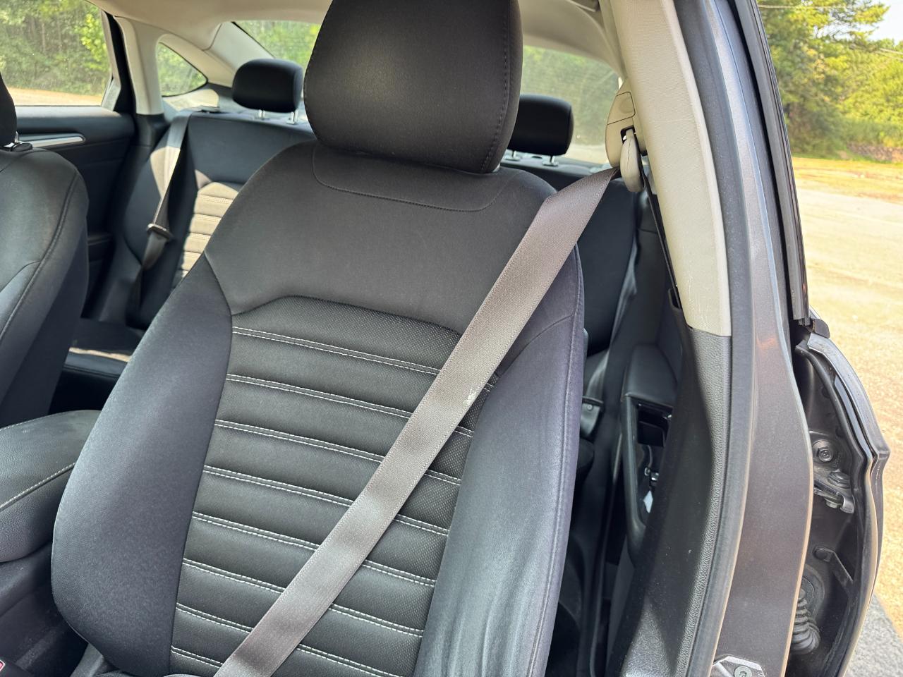 Ford Fusion SE 2013