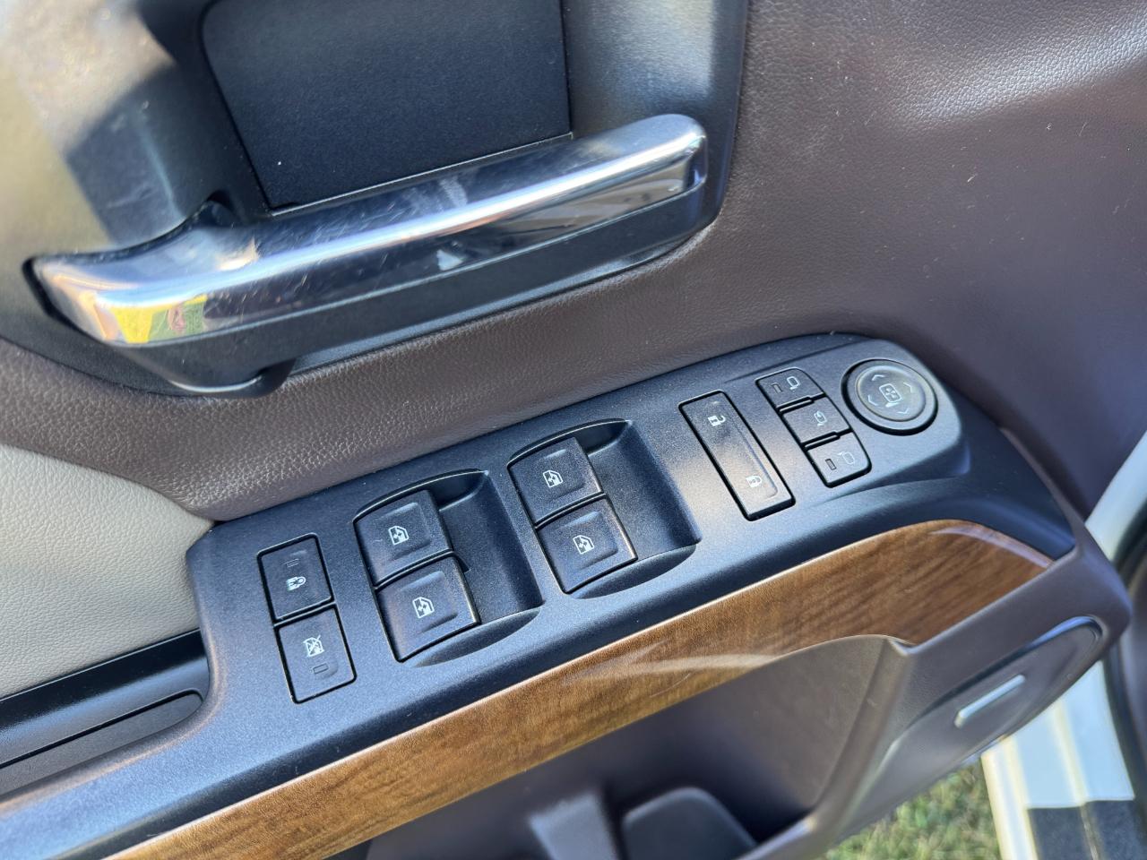Chevrolet Silverado 1500 LTZ Crew Cab 4WD 2015