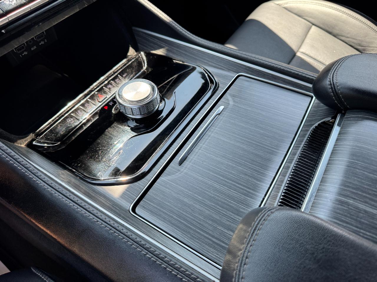 Jeep Wagoneer Series II 2024