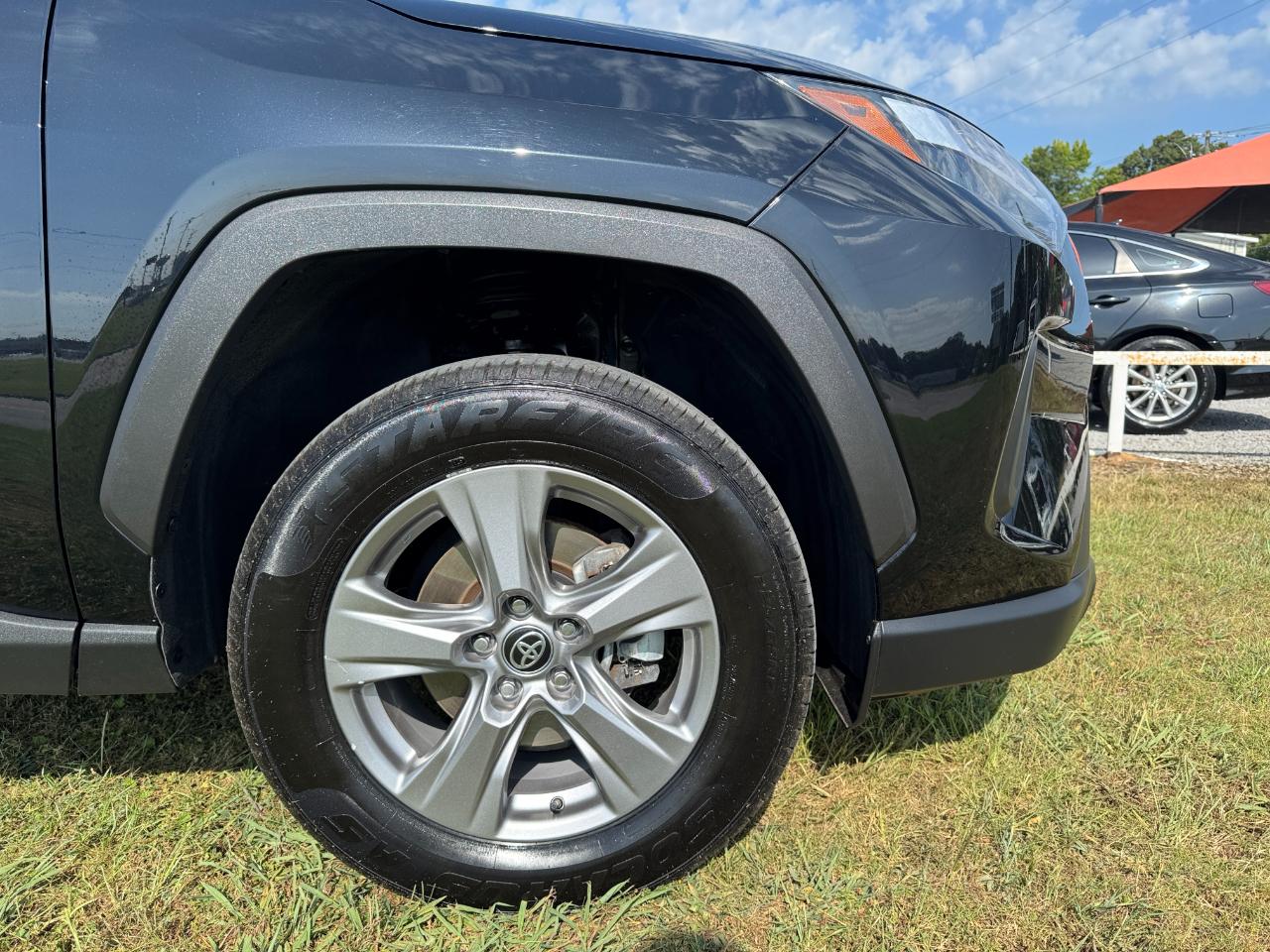 Toyota RAV4 XLE 2024