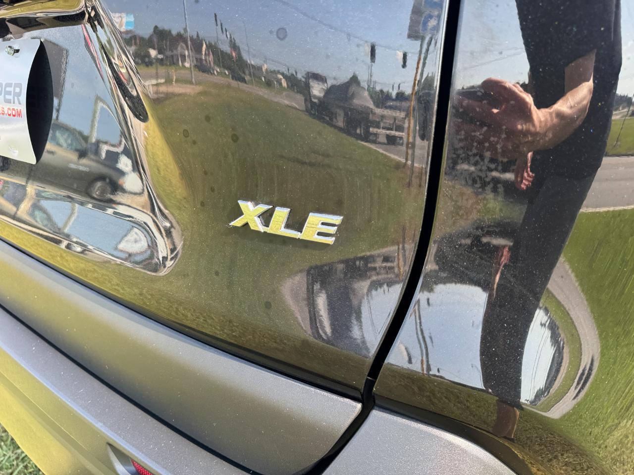 Toyota RAV4 XLE 2024