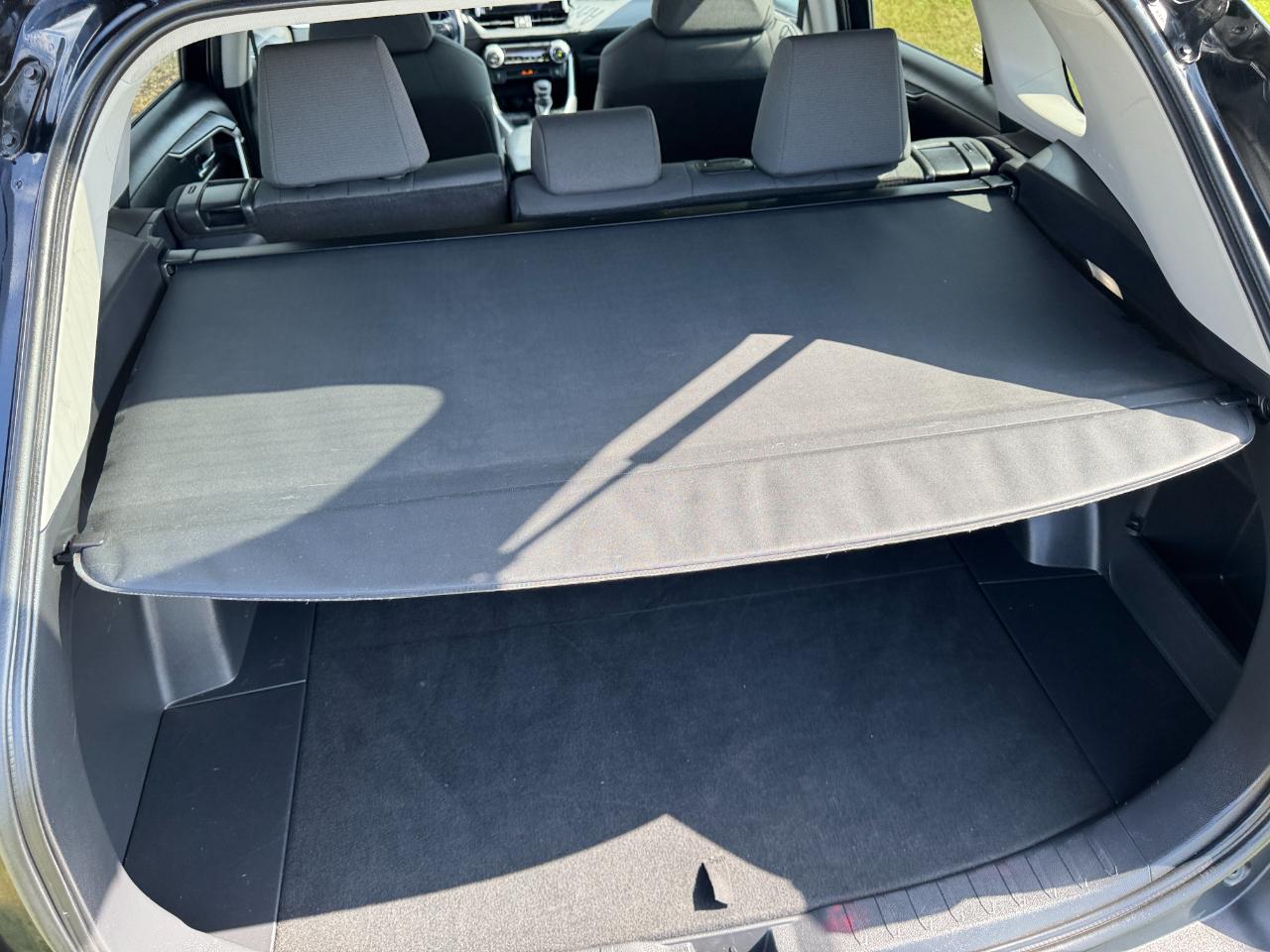 Toyota RAV4 XLE 2024