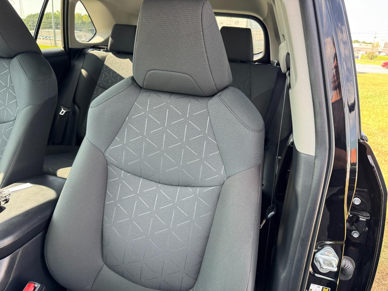 Toyota RAV4 XLE 2024