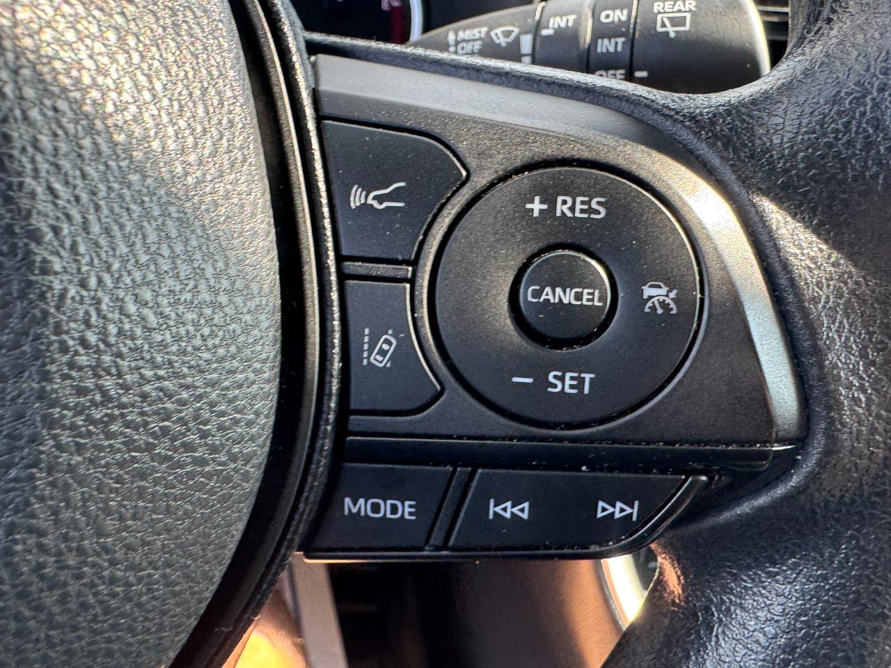 Toyota RAV4 XLE 2024