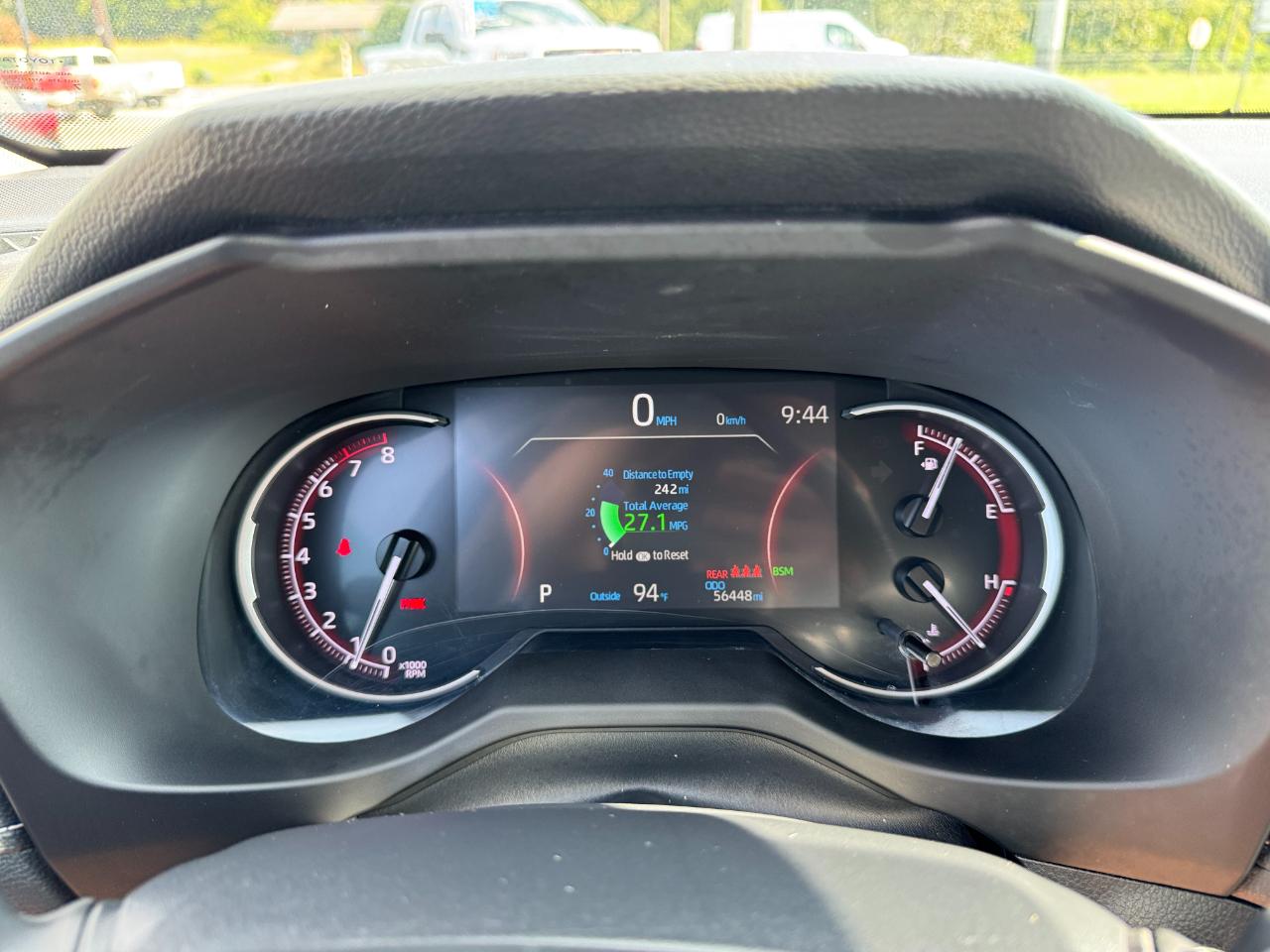 Toyota RAV4 XLE 2024