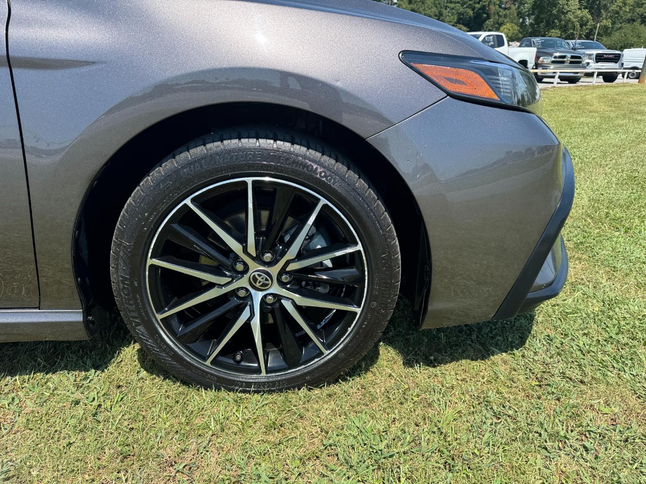 Toyota Camry SE 2022