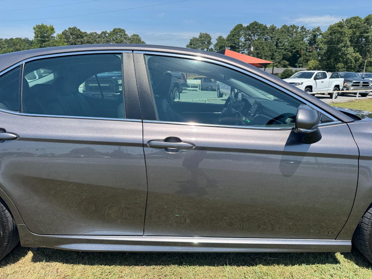 Toyota Camry SE 2022