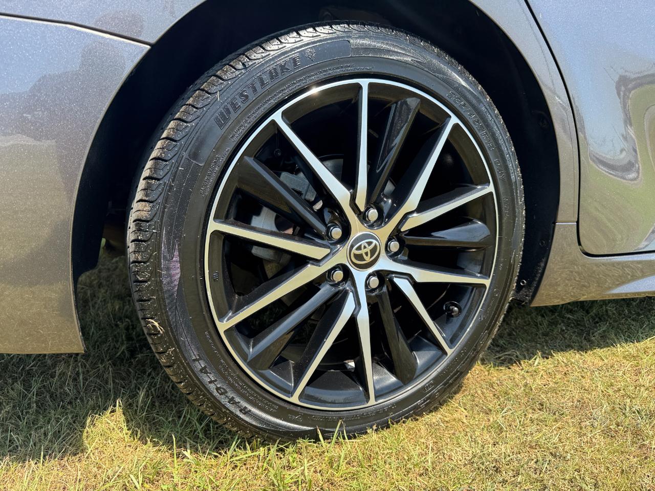 Toyota Camry SE 2022