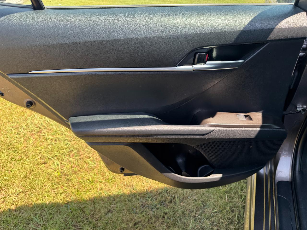 Toyota Camry SE 2022