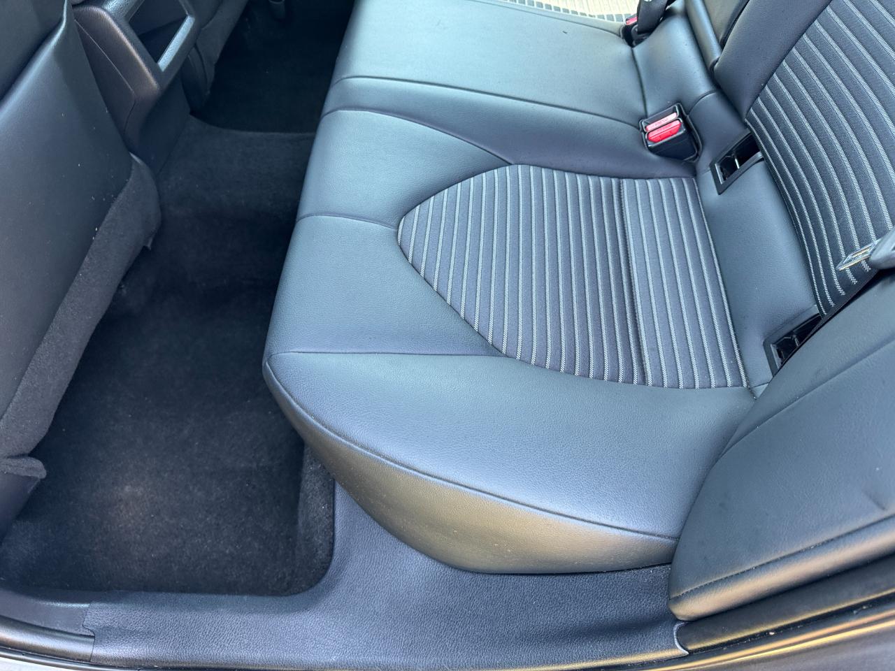 Toyota Camry SE 2022
