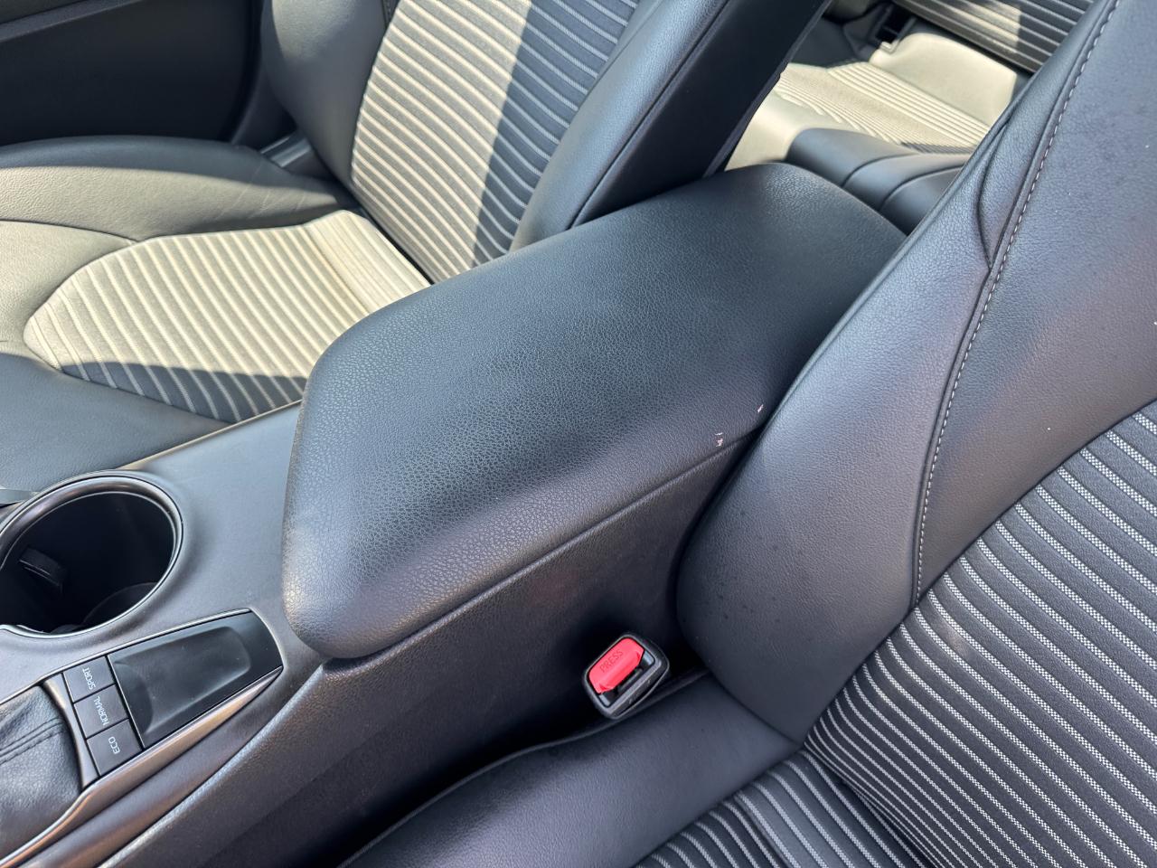 Toyota Camry SE 2022