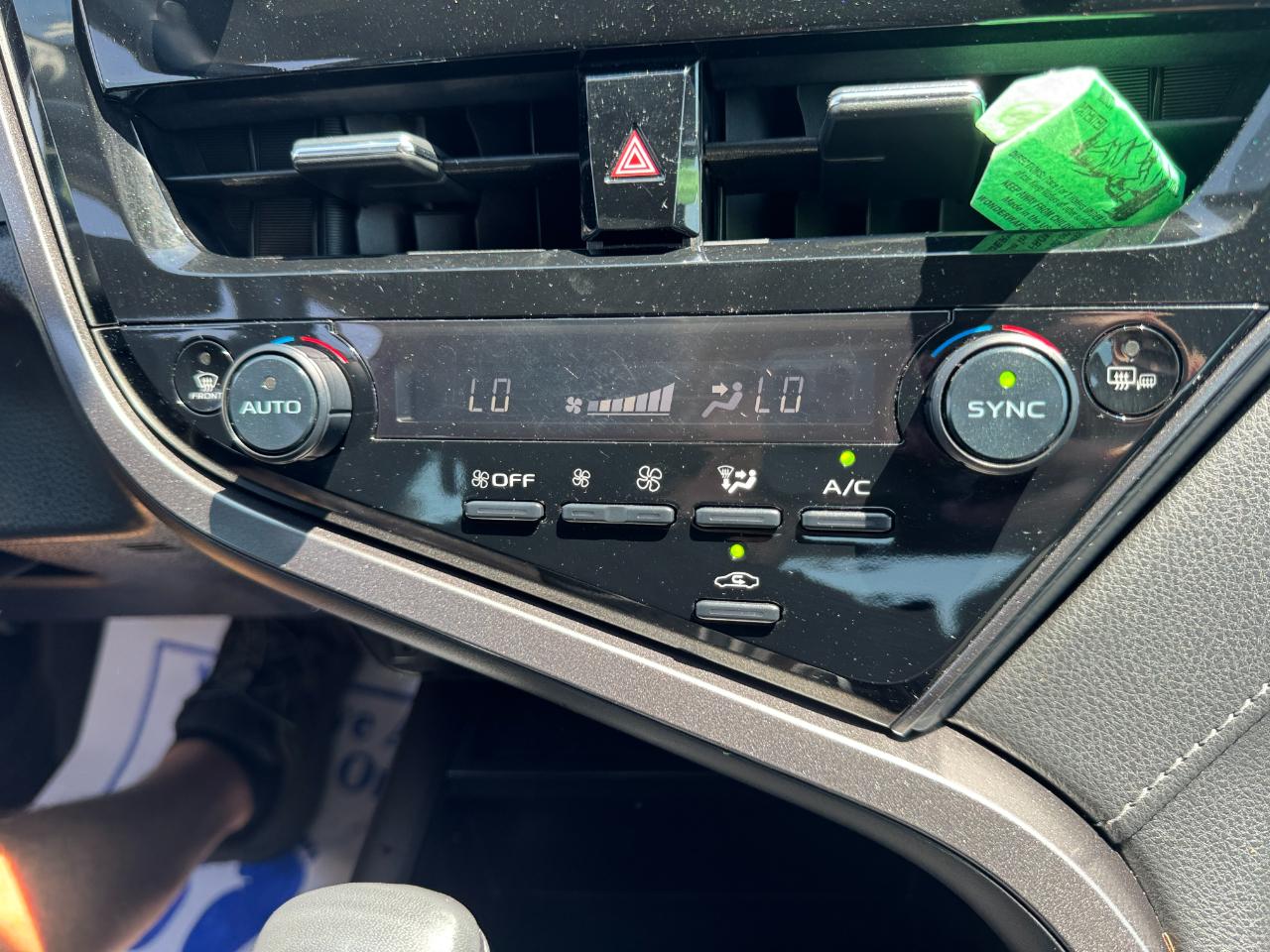 Toyota Camry SE 2022