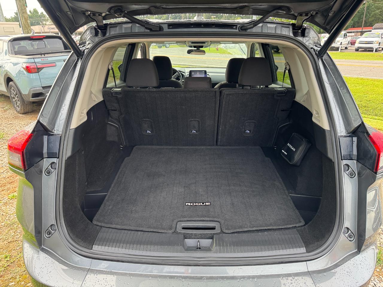 Nissan Rogue SV 2025