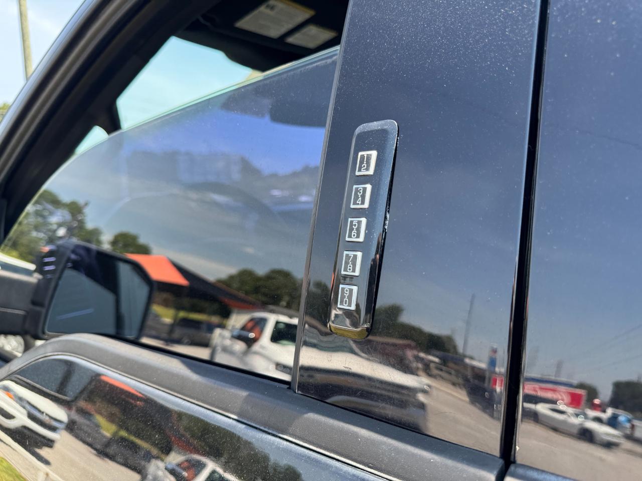 Ford F-150 Lariat SuperCrew 5.5-ft. Bed 2WD 2016