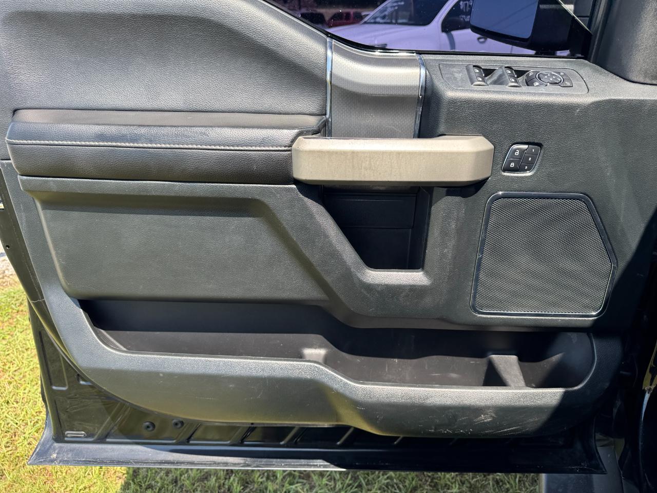 Ford F-150 Lariat SuperCrew 5.5-ft. Bed 2WD 2016