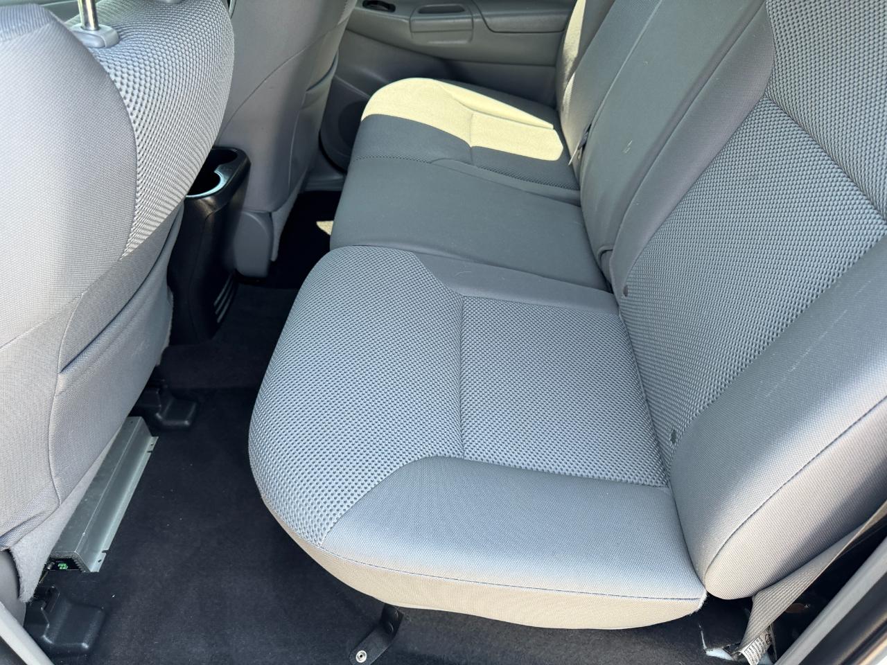 Toyota Tacoma PreRunner Double Cab V6 Auto 2WD 2012