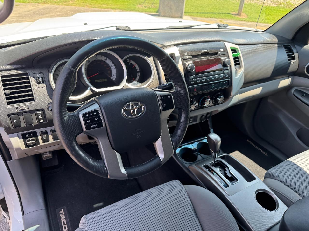 Toyota Tacoma PreRunner Double Cab V6 Auto 2WD 2012