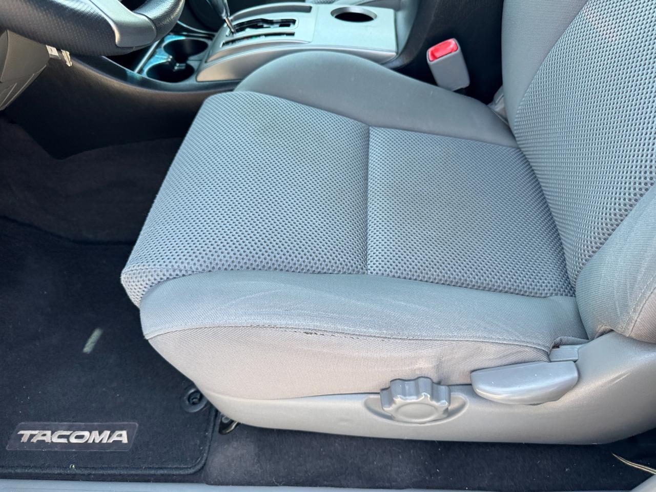 Toyota Tacoma PreRunner Double Cab V6 Auto 2WD 2012