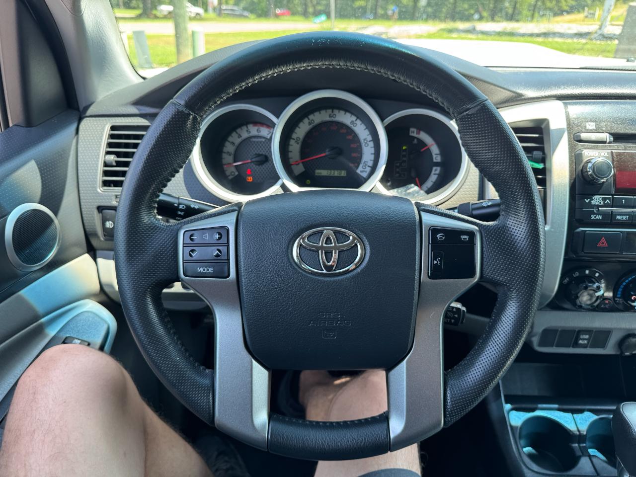 Toyota Tacoma PreRunner Double Cab V6 Auto 2WD 2012