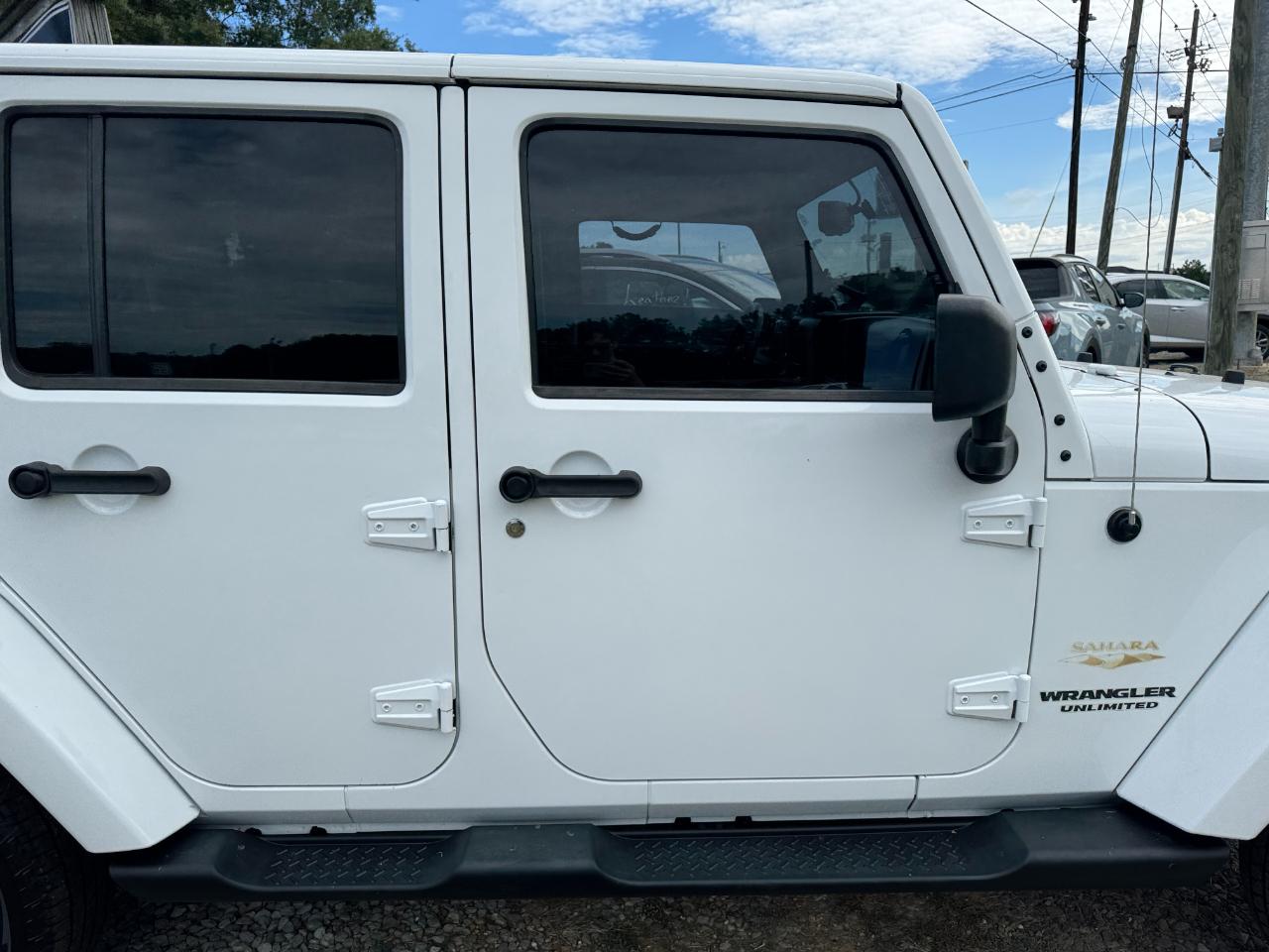 Jeep Wrangler Unlimited Sahara 4WD 2014