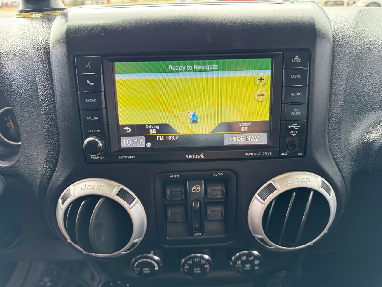 Jeep Wrangler Unlimited Sahara 4WD 2014