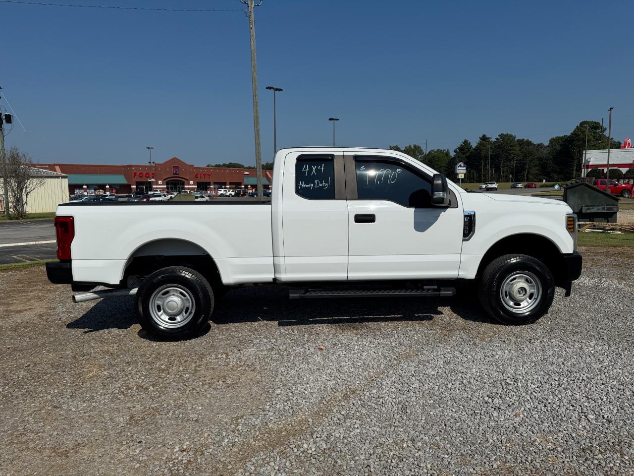 Ford F-250 SD XL SuperCab 4WD 2019